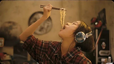 丈夫、父親、殺手：Alyssa Pladl 的故事