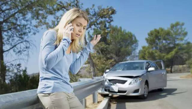 萬聖節群魔 视频截图