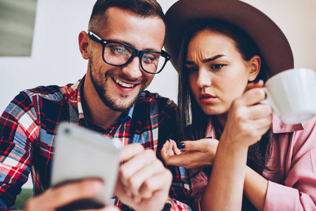 萬聖節群魔 视频截图