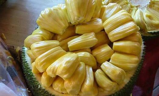 三傻大鬧加油站 视频截图