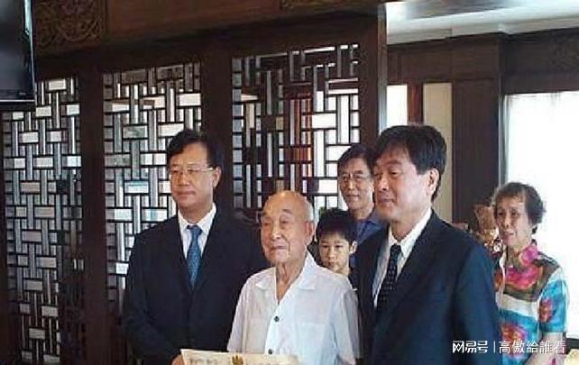 不平靜社區 视频截图